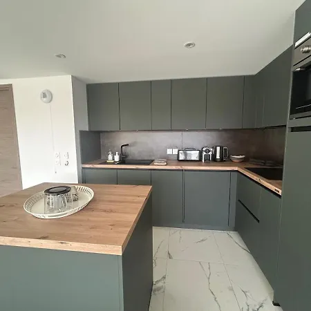 Kosmic 702 By Avecoeur ロクブリュヌ＝カップ＝マルタン