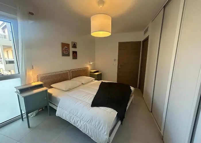 Kosmic 702 By Avecoeur ロクブリュヌ＝カップ＝マルタン