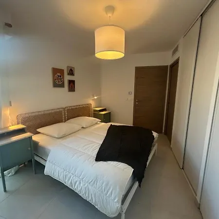 Kosmic 702 By Avecoeur 로퀴에브륀캡마르탱